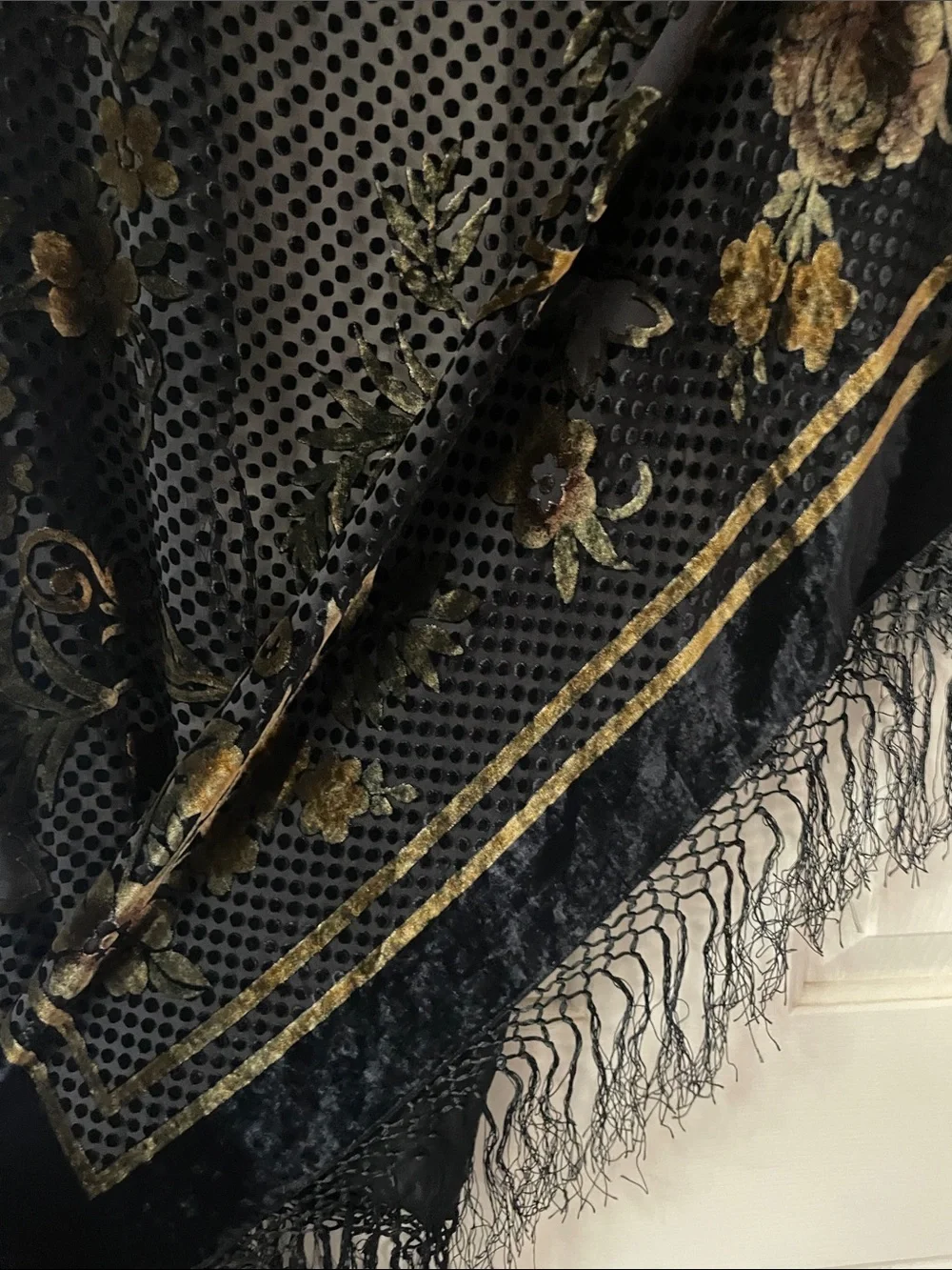 VTG CANDY CAPRICE SILK VELVET BURNOUT SCARF